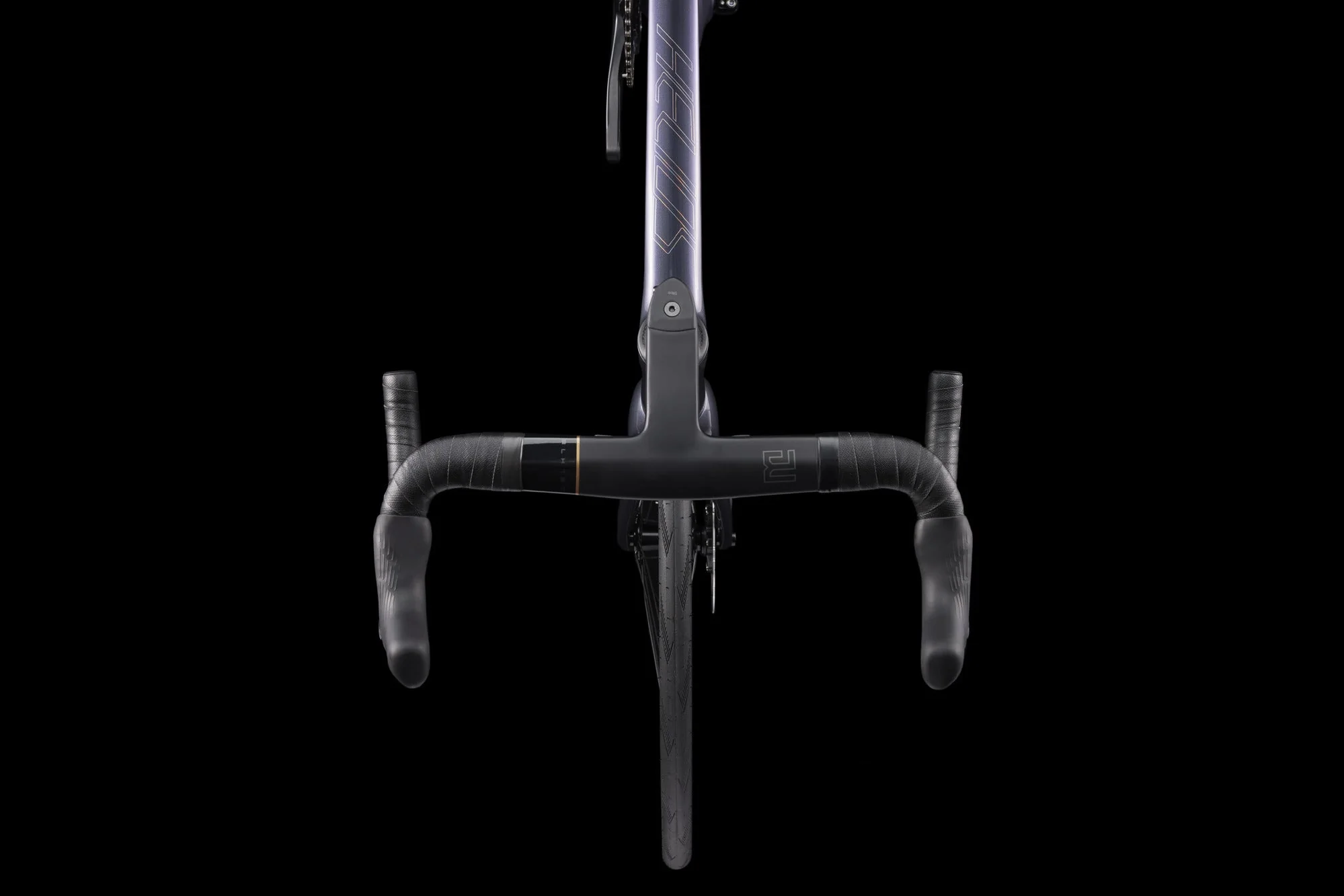 Polygon Helios A7X - 105 Di2 Carbon Road Bike - Image 9